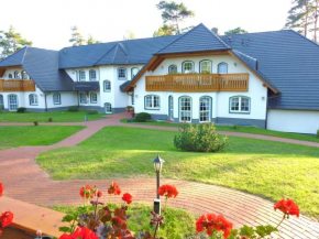  Landhaus Müritzgarten Hotel garni  Röbel/Müritz